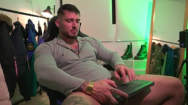 DimitriSullivan_ webcam