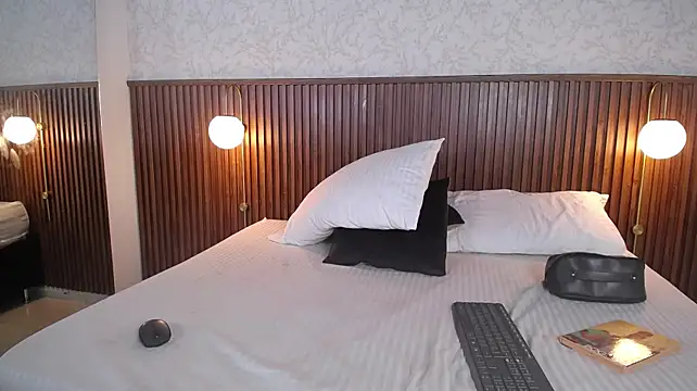 Ariana_Wayne live cam preview