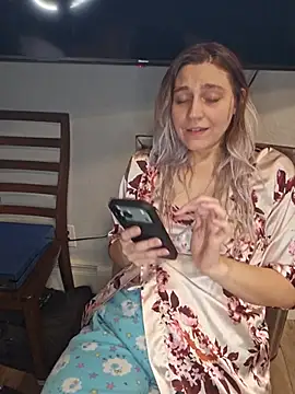 ScarletsWeb live cam preview
