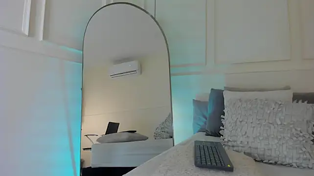 SusanOxford webcam stripchat model stream image