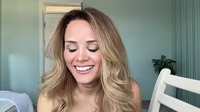 SayraPie webcam stripchat model stream image