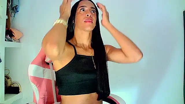 carmen14 live cam on StripChat