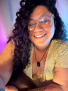 CurlyMilf_Vannexxxa live sex cam