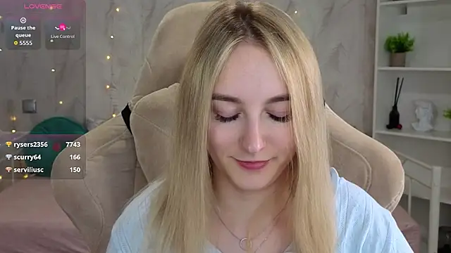 Shy_Polly