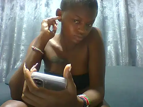 Sexy_Essiie