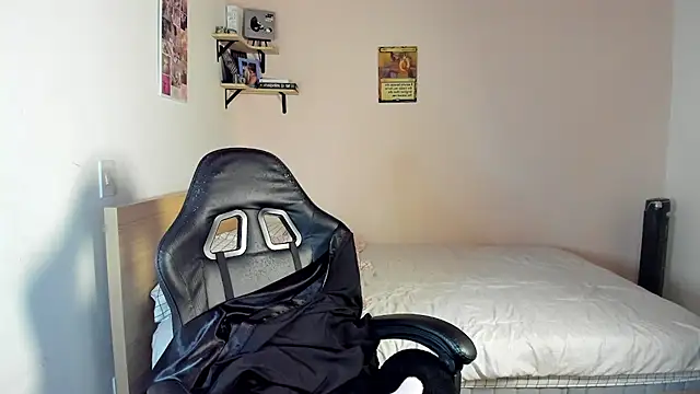 nina_pons