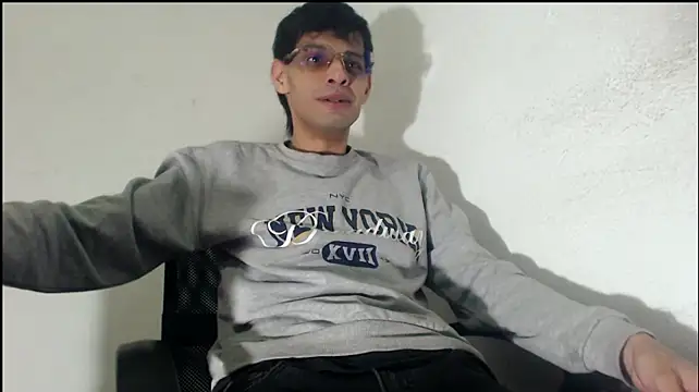 GrayHornyX