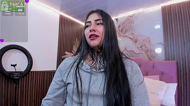 Kiara_tay live cam on StripChat