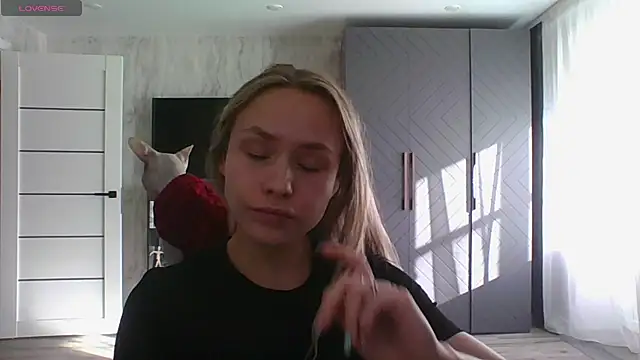 Annie_Cohn