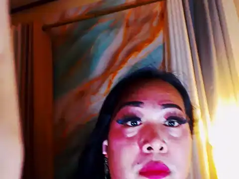 CumFactoryLuna webcam