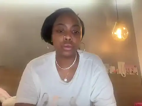 ChocolateCakeQueen webcam