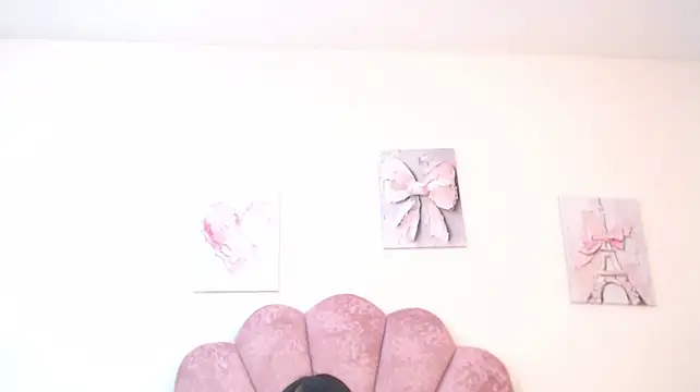 MilaaAdams webcam