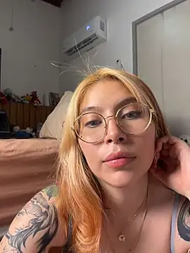 YunoRose_ live sex cam