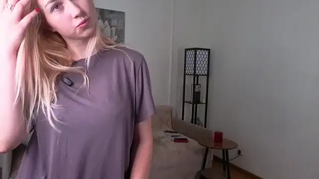 SungDierks webcam stripchat model stream image