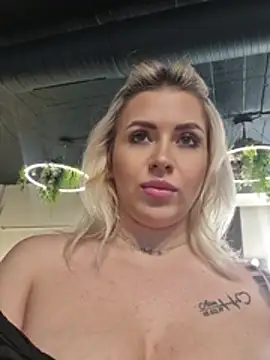 IveySin live cam on StripChat