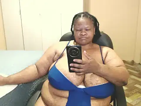 sweetnoziexx live cam on StripChat