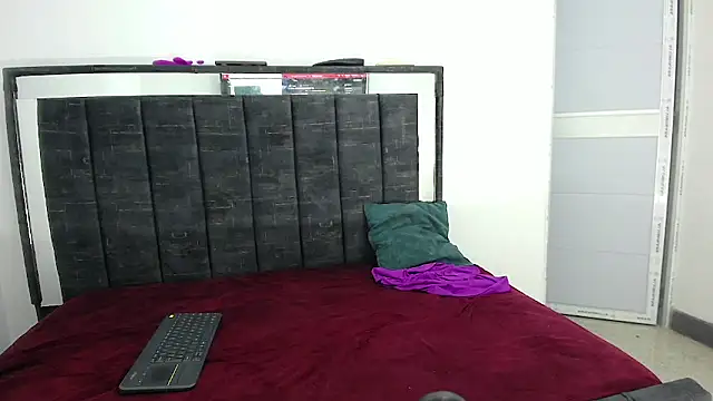 candy_mature_hots live cam on StripChat