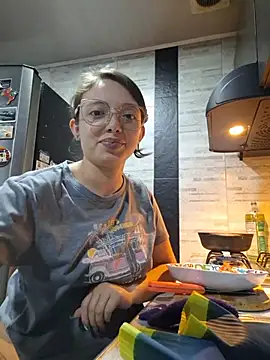linda-schmidt live cam on StripChat