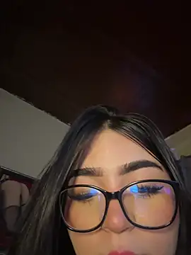 Lana_Hands
