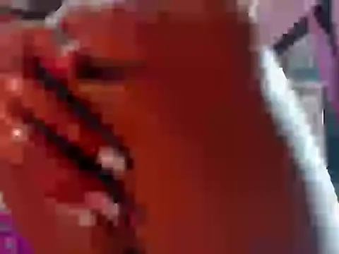 Yvonne_yeleaneee webcam