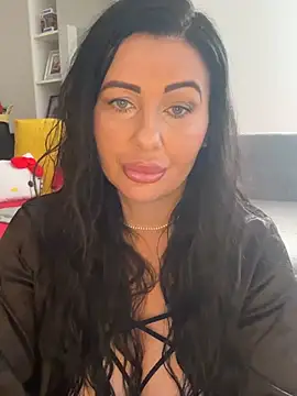 IRISWHITE17