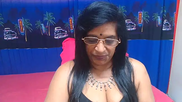 INDIANFUSION live cam on StripChat
