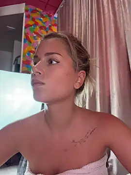 NinaVerse webcam