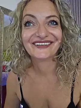 LadyTouch live cam preview