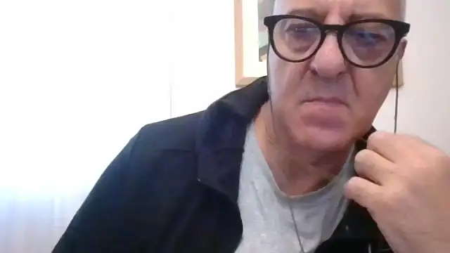 ANONIMO7735 webcam