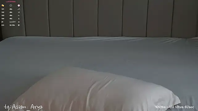 bigboobsarya webcam stripchat model stream image