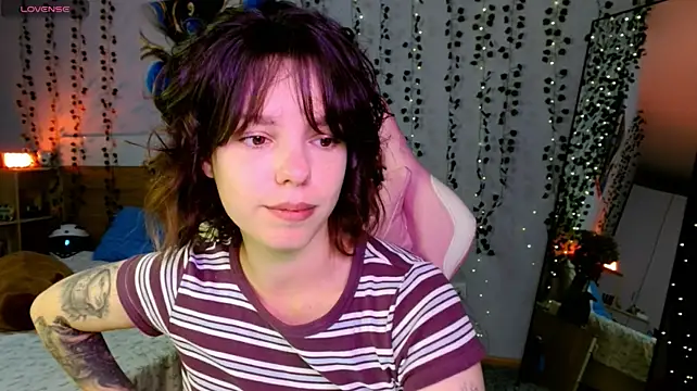 Maya_Campbell webcam