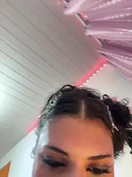 lulubratzz live cam preview