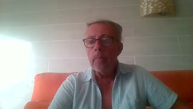 tuggy59 live cam on StripChat