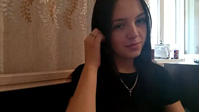 PeggieDelaportilla live cam on StripChat