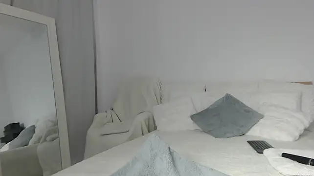 Layla23a live cam on StripChat