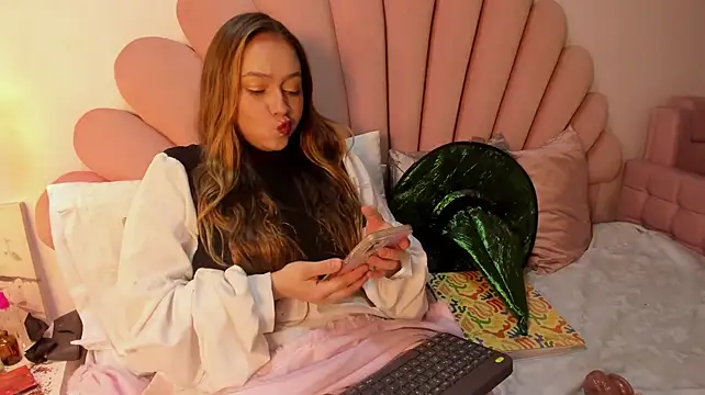 sabrinavantress (F milf) - anal + dildo