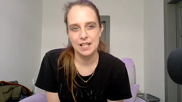 Chantalee live cam preview