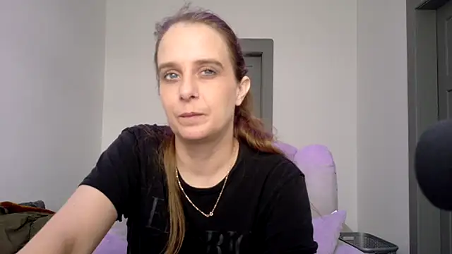 Chantalee live cam on StripChat