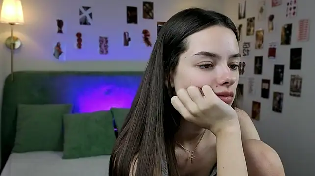 kiara_beauty (F teen) - play with panties