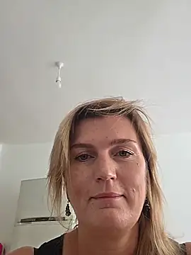 amina2184