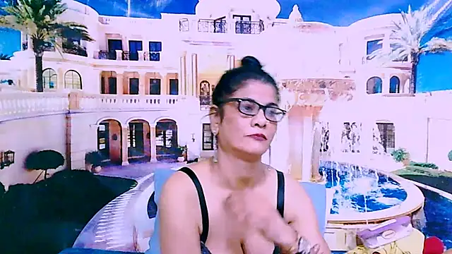 IndianAllure live cam preview