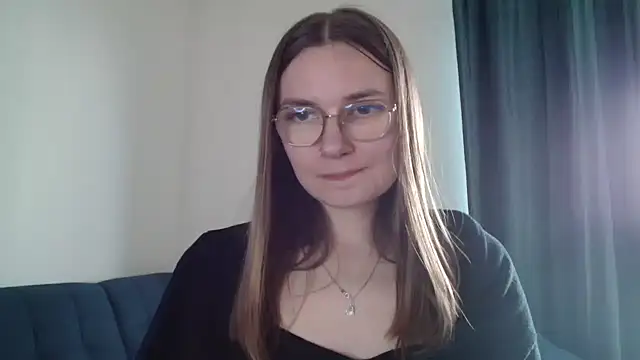 LooveELLYx live cam on StripChat