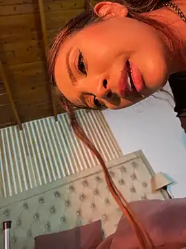 Pushaina__1 webcam