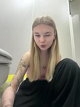 -MiaKitty webcam