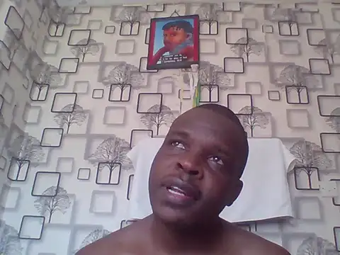 Chumba_001 live cam on StripChat
