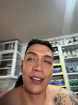 OliverWest04 webcam