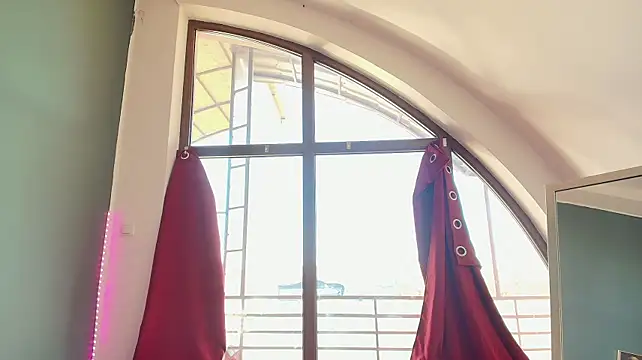 GlowingBlondie