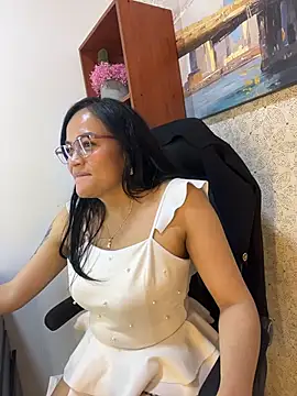 Nox_Vixen live cam on StripChat