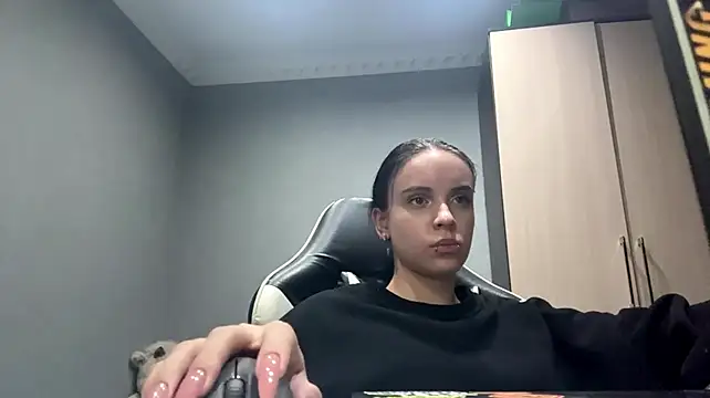 Hisaky live cam preview