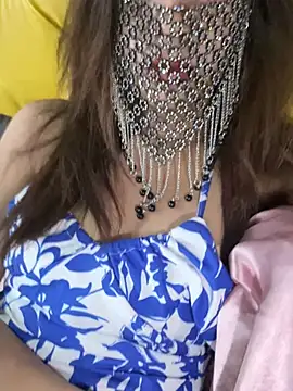 Evaa on Stripchat
